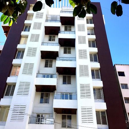 Veridical Hospitality, Baner - Pune Bed & Breakfast Екстериор снимка