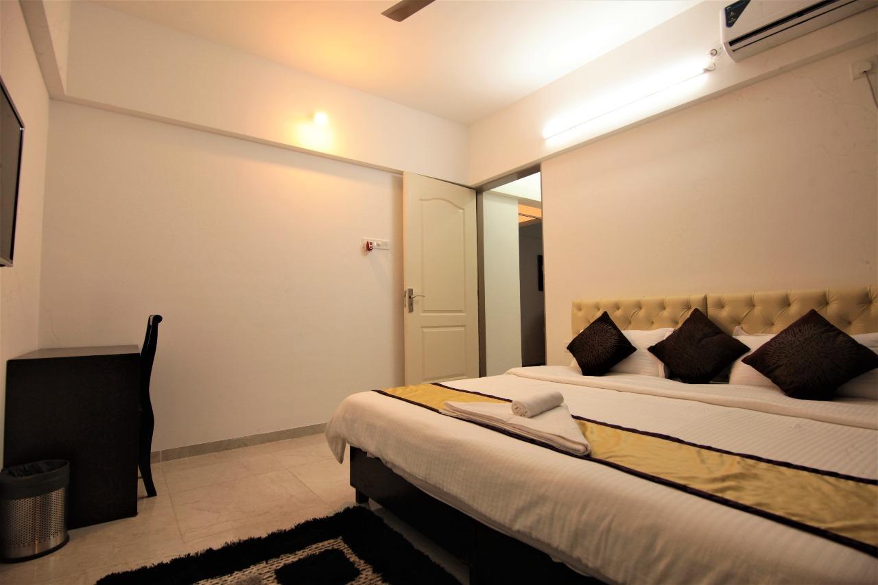 Veridical Hospitality, Baner - Pune Bed & Breakfast Екстериор снимка