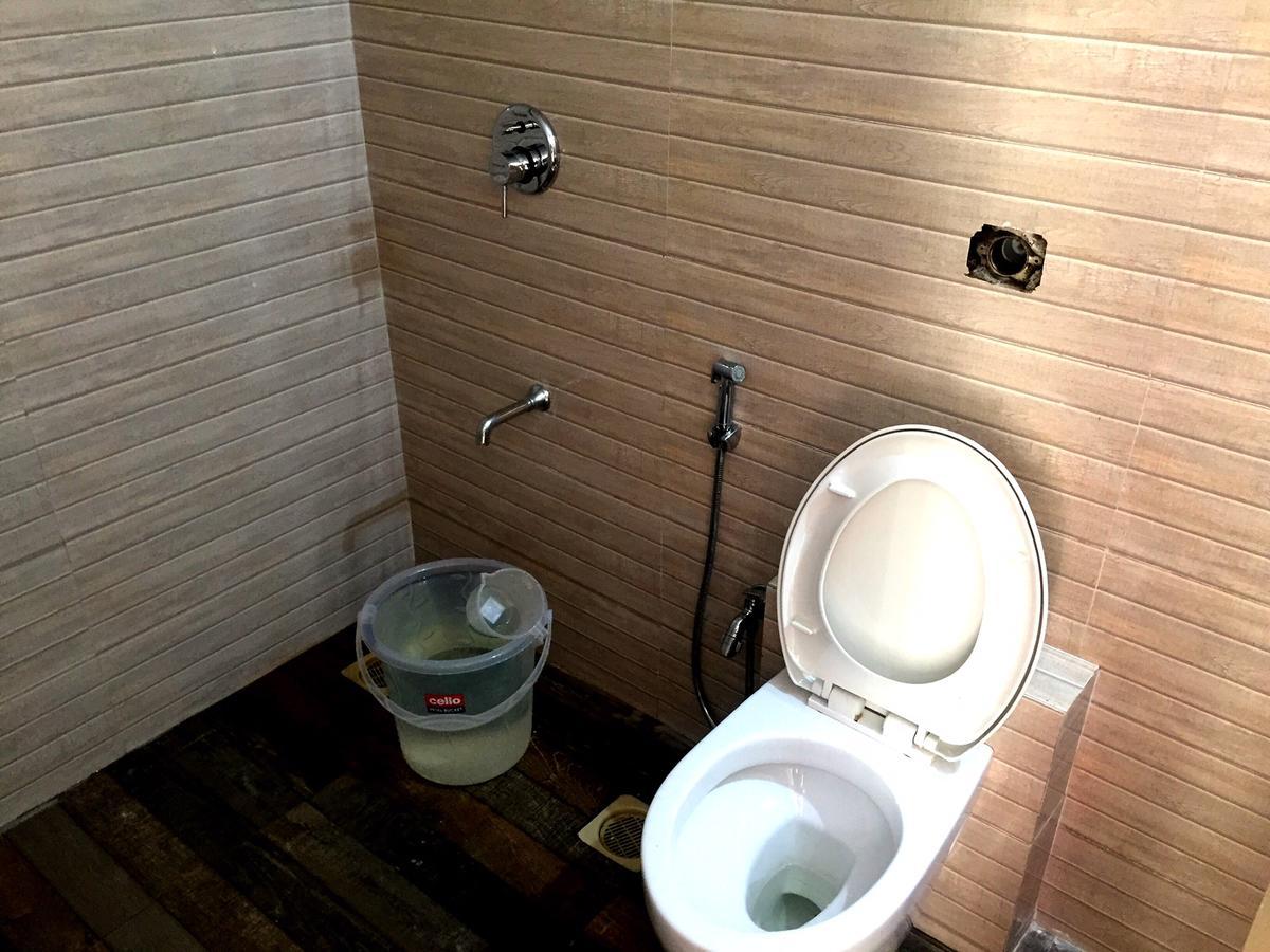 Veridical Hospitality, Baner - Pune Bed & Breakfast Екстериор снимка